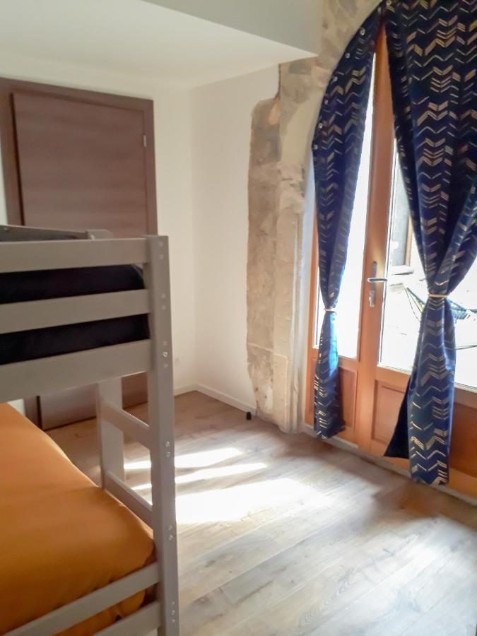 Gite Des Augustins Cremieu Bagian luar foto