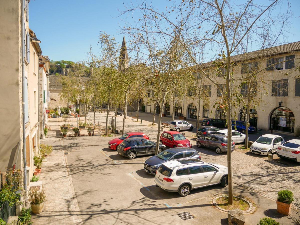 Gite Des Augustins Cremieu Bagian luar foto